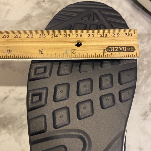 Slip on Shoes - Picture 6 of 9